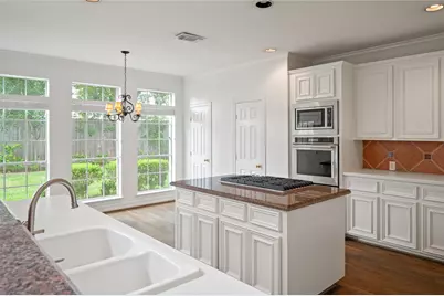 4006 Chatham Lane, Houston, TX 77027 - Photo 13