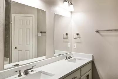 201 E Ward Drive, Robinson, TX 76706 - Photo 5
