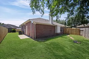 444 Decoster Blvd, Alvin, TX 77511 - Photo 25