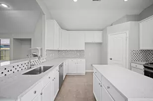 444 Decoster Blvd, Alvin, TX 77511 - Photo 9