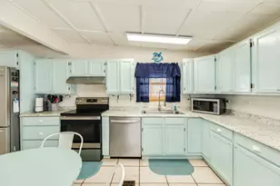 922 Seashell Dr, Freeport, TX 77541 - Photo 15