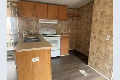 601 Clear Lake Road #B, Highlands, TX 77562 - Photo 11
