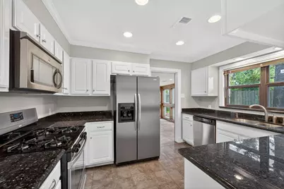 4218 Glebe Road, Houston, TX 77018 - Photo 13