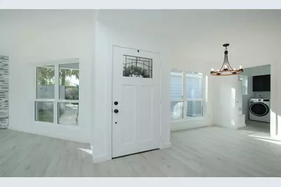 8518 Furlong Lane, Houston, TX 77071 - Photo 7