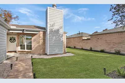8518 Furlong Lane, Houston, TX 77071 - Photo 3