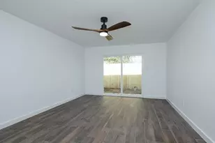 8518 Furlong Ln, Houston, TX 77071 - Photo 21