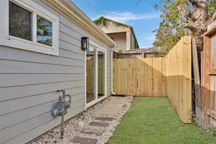 8518 Furlong Ln, Houston, TX 77071 - Photo 33