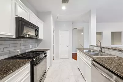 1138 W 25th Street #F, Houston, TX 77008 - Photo 13