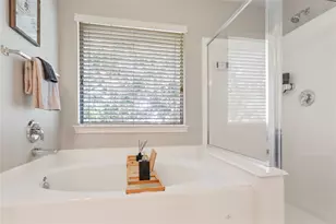 418 Folk Crest Ln, Dickinson, TX 77539 - Photo 3