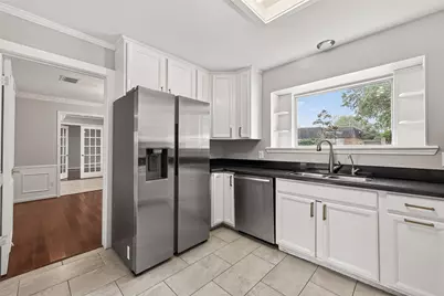 707 Montclair Boulevard, Sugar Land, TX 77478 - Photo 9