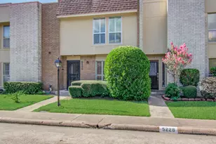 5230 Woodlawn Pl, Bellaire, TX 77401 - Photo 3