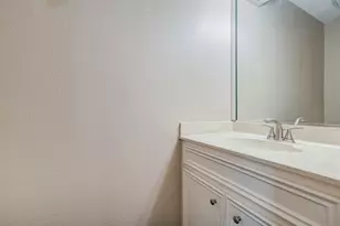 5230 Woodlawn Pl, Bellaire, TX 77401 - Photo 21