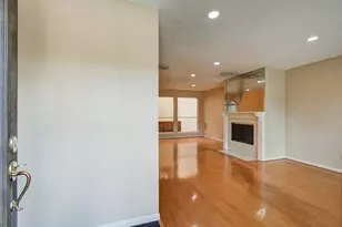 5230 Woodlawn Pl, Bellaire, TX 77401 - Photo 5