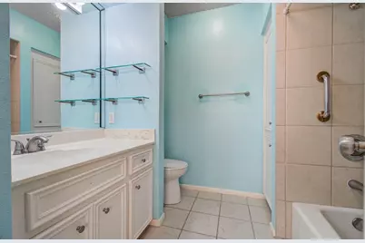 5230 Woodlawn Place, Bellaire, TX 77401 - Photo 35