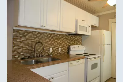 2423 Avenue L #Rear, Galveston, TX 77550 - Photo 5