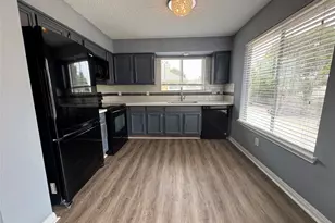 12100 Overbrook Ln, Houston, TX 77077 - Photo 7