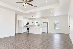 2515 11th St, Hempstead, TX 77445 - Photo 5