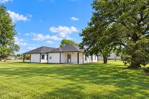 2515 11th St, Hempstead, TX 77445 - Photo 27