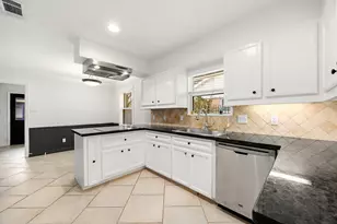 6203 Rutherglenn Dr, Houston, TX 77096 - Photo 13