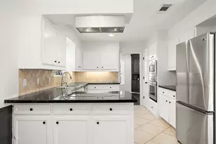 6203 Rutherglenn Dr, Houston, TX 77096 - Photo 11