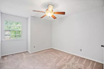 22 S Rain Forest Court, The Woodlands, TX 77380 - Photo 9