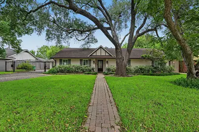 5616 Pine Street, Houston, TX 77081 - Photo 1