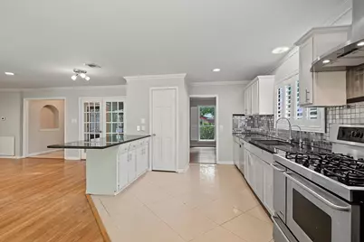 5616 Pine Street, Houston, TX 77081 - Photo 7