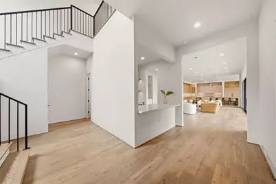 2015 Harvard Street, Houston, TX 77008 - Photo 9