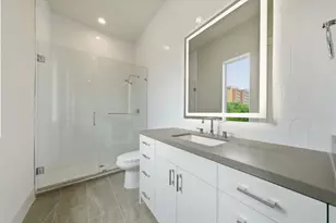 2015 Harvard St, Houston, TX 77008 - Photo 39