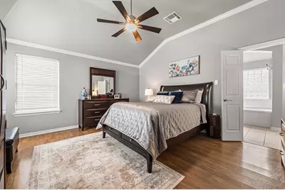 9111 Stoneleigh Drive, Sugar Land, TX 77479 - Photo 19