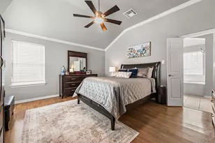9111 Stoneleigh Dr, Sugar Land, TX 77479 - Photo 19