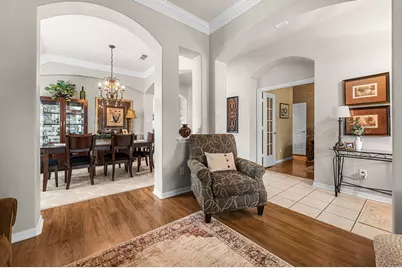 9111 Stoneleigh Drive, Sugar Land, TX 77479 - Photo 7