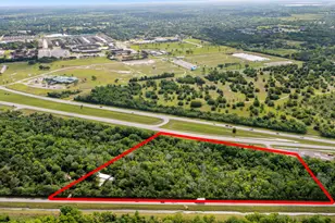 002 Johnston St, Alvin, TX 77511 - Photo 1
