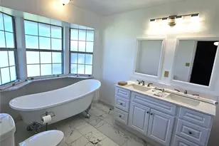 5100 Warpath St, Alvin, TX 77511 - Photo 17