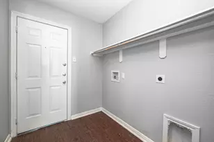 220 Kellyn Ct, Conroe, TX 77306 - Photo 15