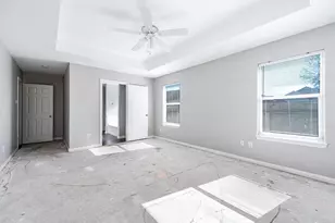 220 Kellyn Ct, Conroe, TX 77306 - Photo 11