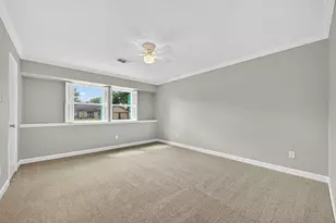 3019 Jenny Dr, Sugar Land, TX 77479 - Photo 9