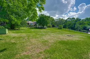 23340 3 Points Dr, Berryville, TX 75763 - Photo 37