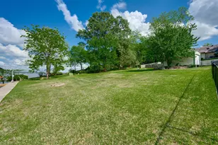 23340 3 Points Dr, Berryville, TX 75763 - Photo 37