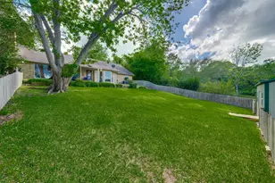 23340 3 Points Dr, Berryville, TX 75763 - Photo 35