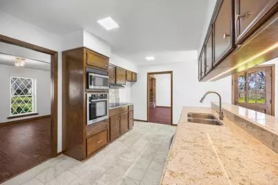 2348 Shalmar Drive, West Columbia, TX 77486 - Photo 9