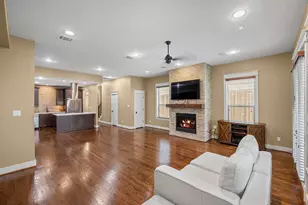 2108 N Memorial Way, Houston, TX 77007 - Photo 11