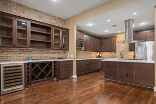2108 N Memorial Way, Houston, TX 77007 - Photo 9