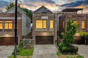 2108 N Memorial Way, Houston, TX 77007 - Photo 1