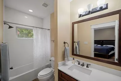 2108 N Memorial Way, Houston, TX 77007 - Photo 23