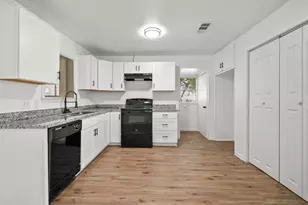 8327 Bonner Dr, Houston, TX 77017 - Photo 15