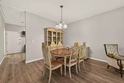 5726 Southwind Street, Houston, TX 77033 - Photo 7