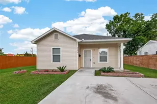 5726 Southwind St, Houston, TX 77033 - Photo 3