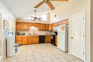 133 Tweedy Ln, Sweeny, TX 77480 - Photo 17
