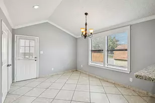 1409 Fairbanks St, Houston, TX 77009 - Photo 17